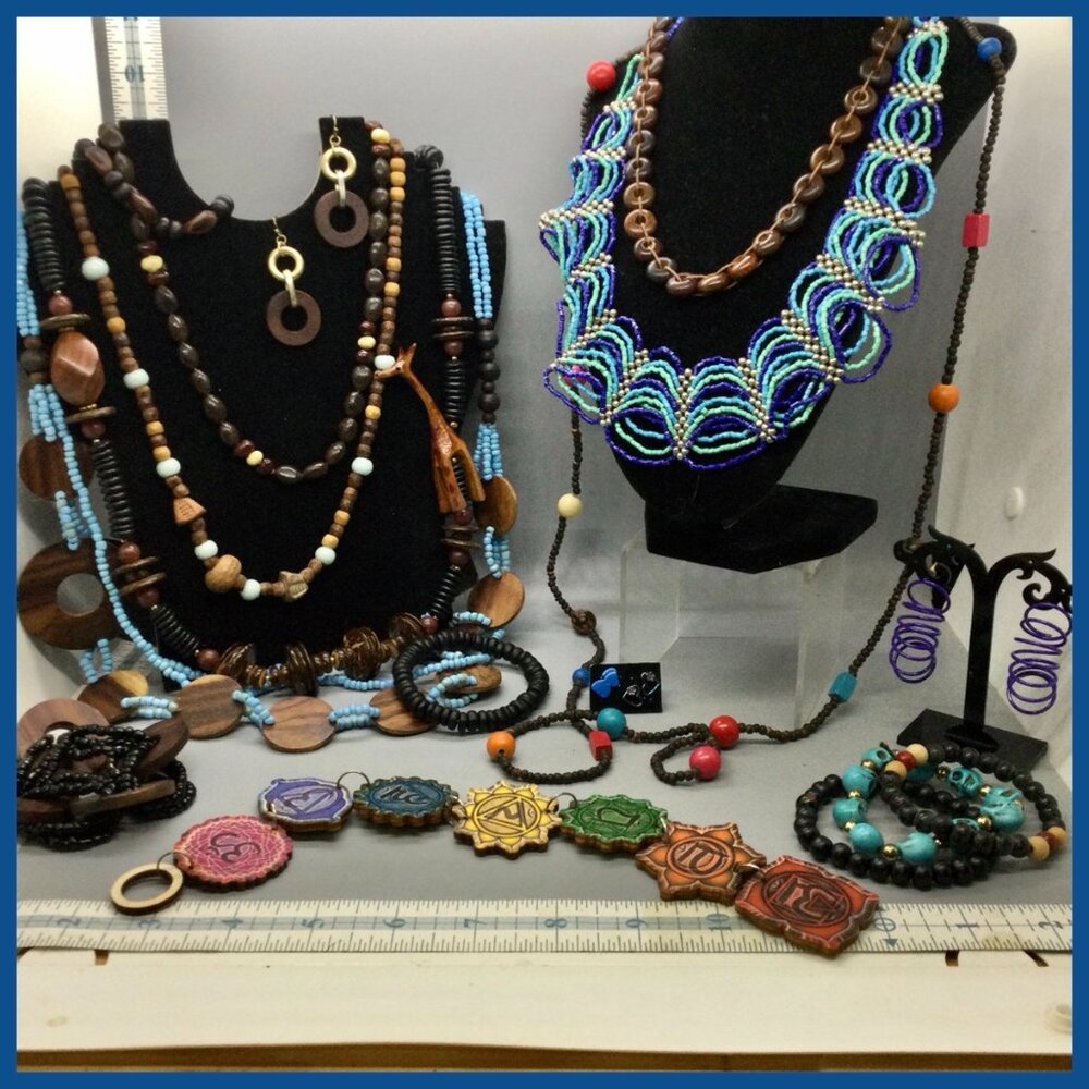 Dark Wood Blues Jewelery Lot, 18 pc